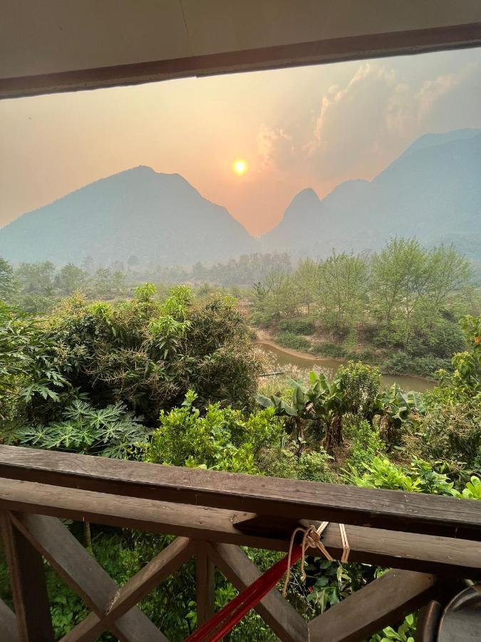 Sunset Bungalows & Gh Muang Ngoi Exterior photo