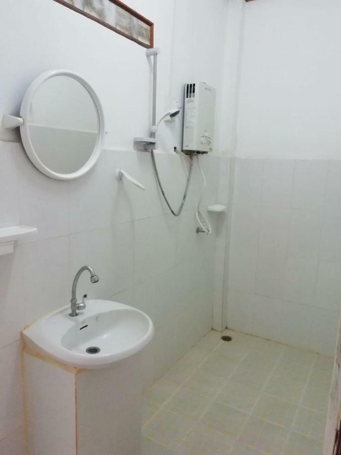 Sunset Bungalows & Gh Muang Ngoi Exterior photo
